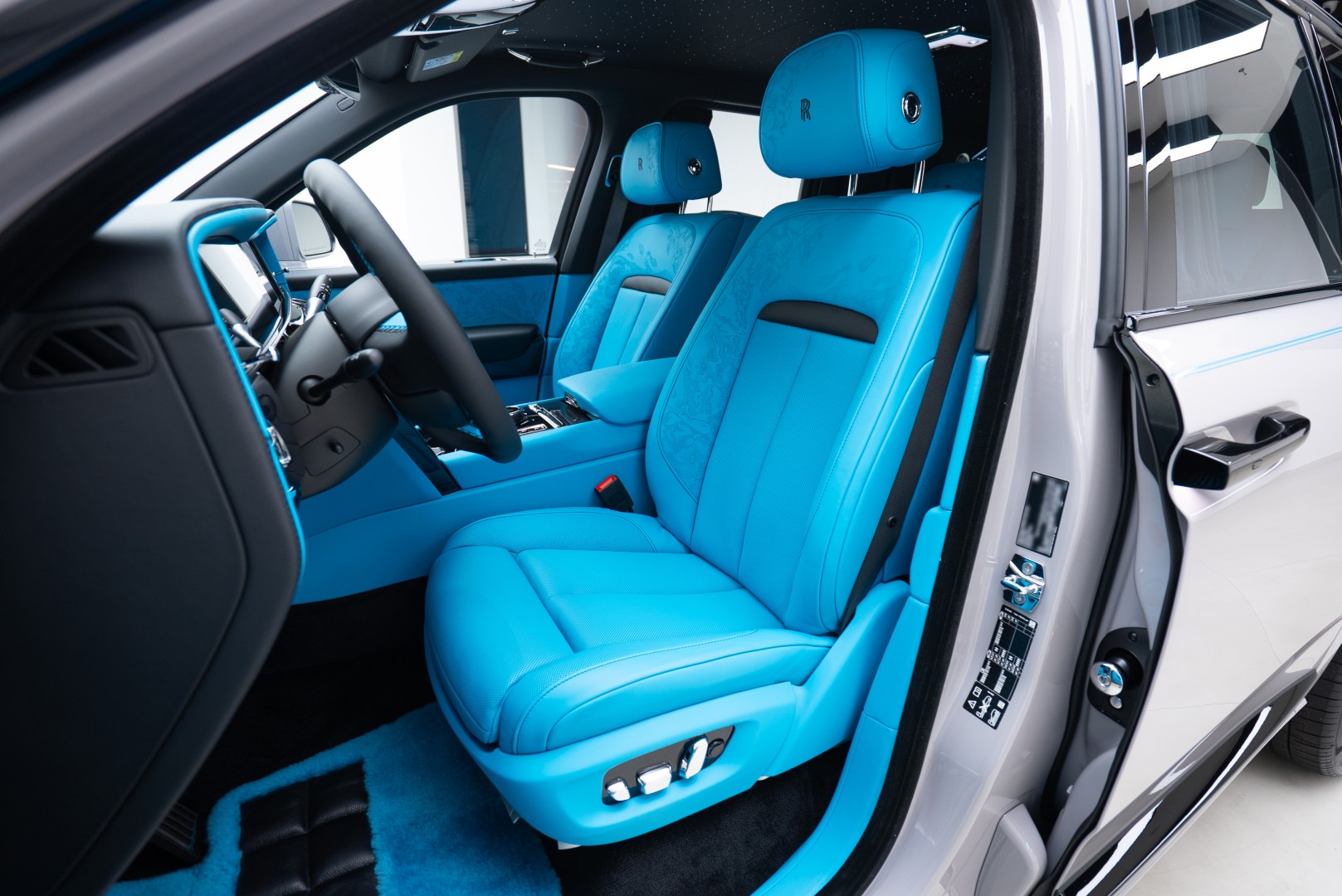 2026 ROLLS ROYCE CULLINAN |BLACK BADGE | GCC | CLOUD DESIGN INTERIOR | FULL OPTION 